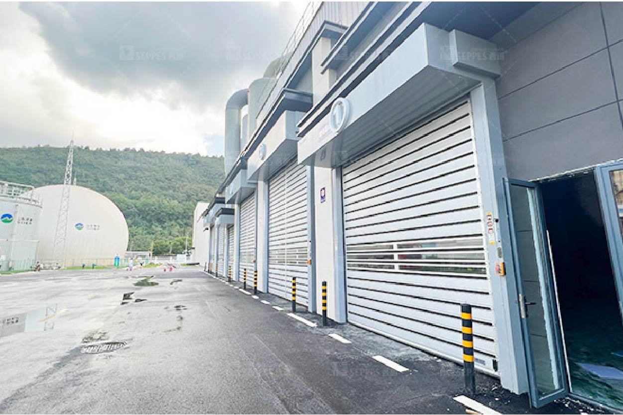 warehouse spiral door