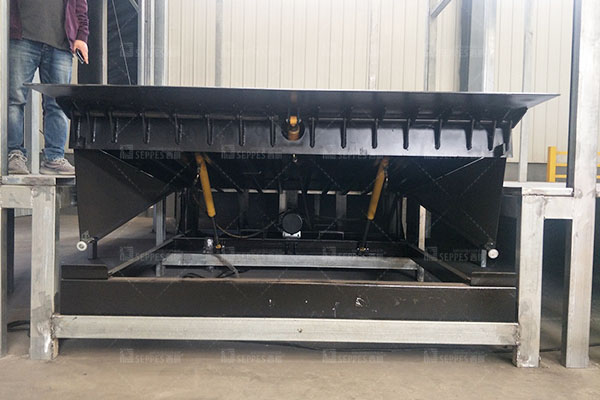 mechanical dock leveler