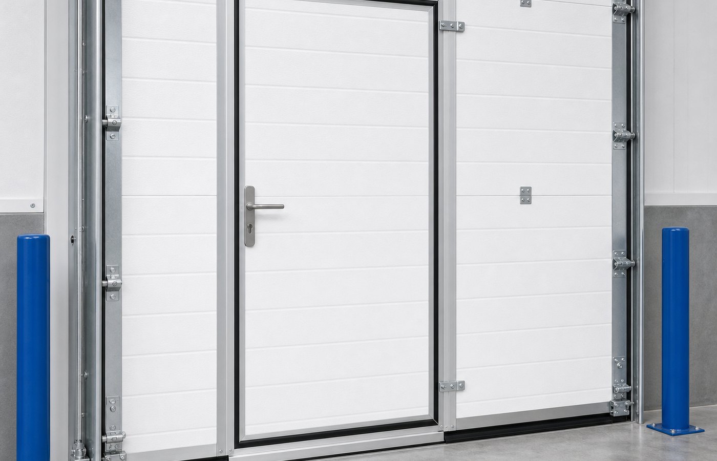 Low threshold wicket door detail for sectional garage door with pedestrian door
