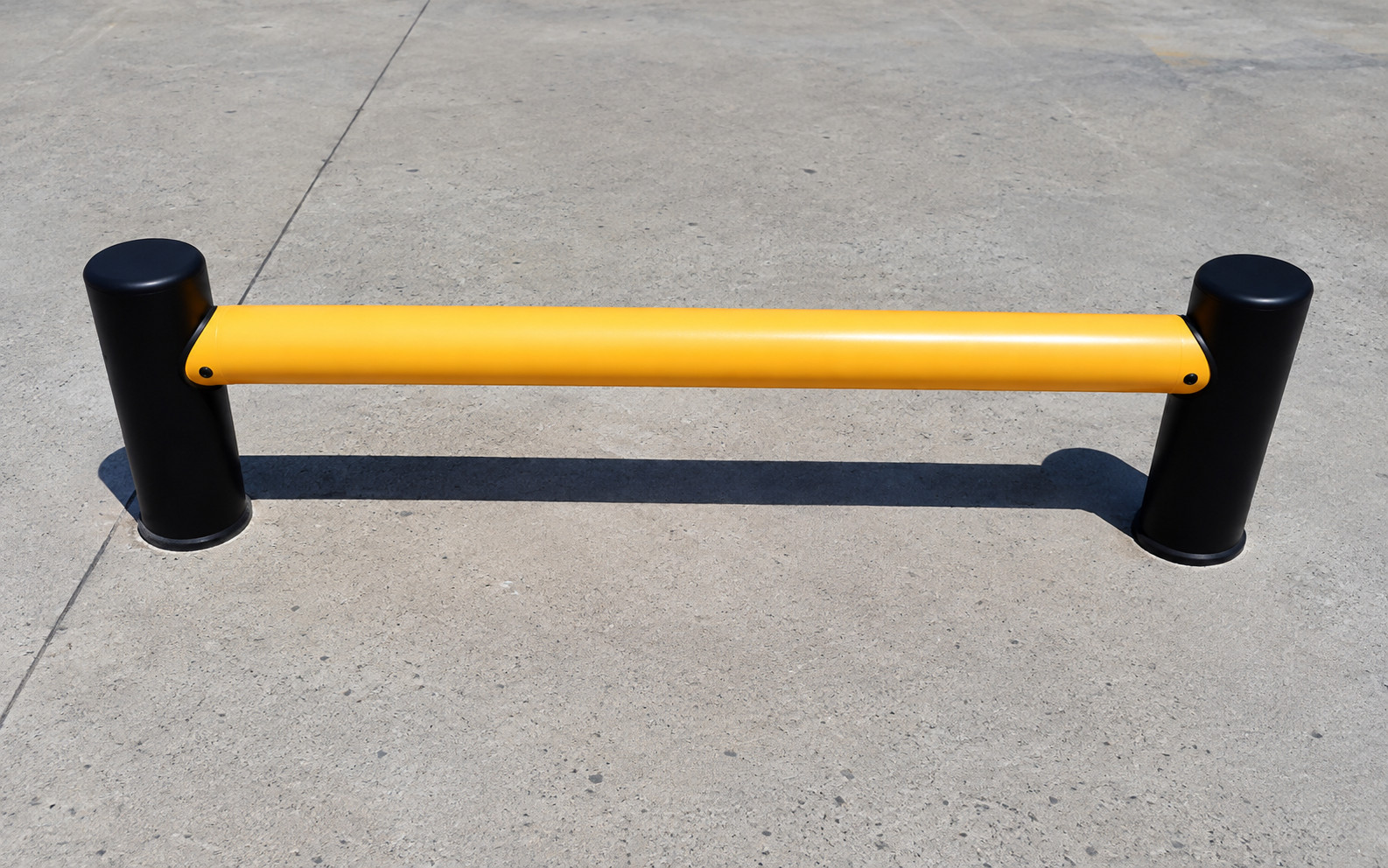 Flexible safety barrier for temporary warehouse access control